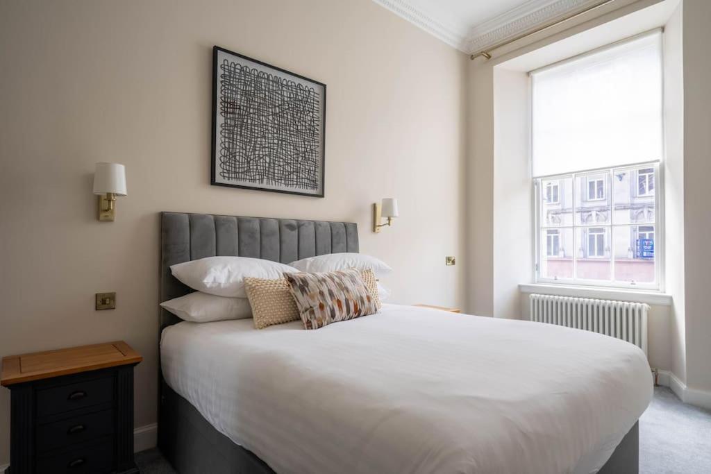 Apartment Luxury Nests - Johnnie Walker 2