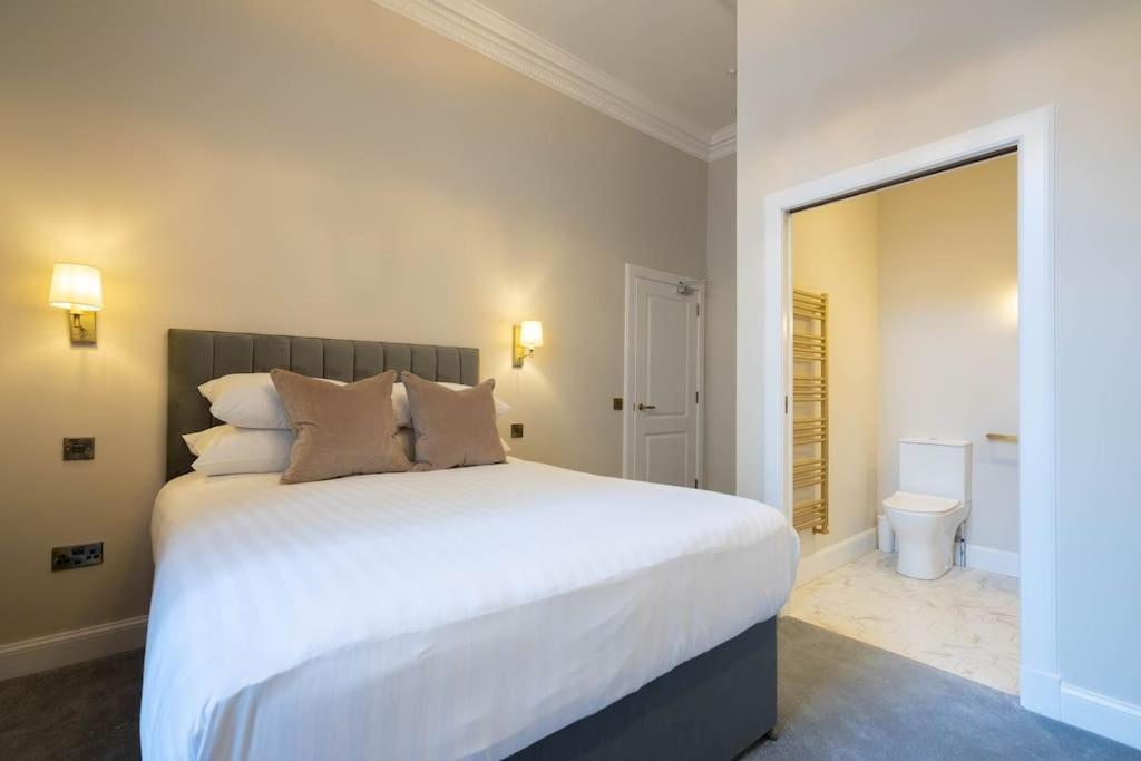 Apartment Luxury Nests - Johnnie Walker 2