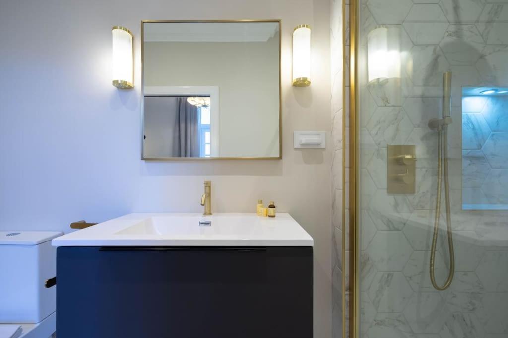 Apartment Luxury Nests - Johnnie Walker 2